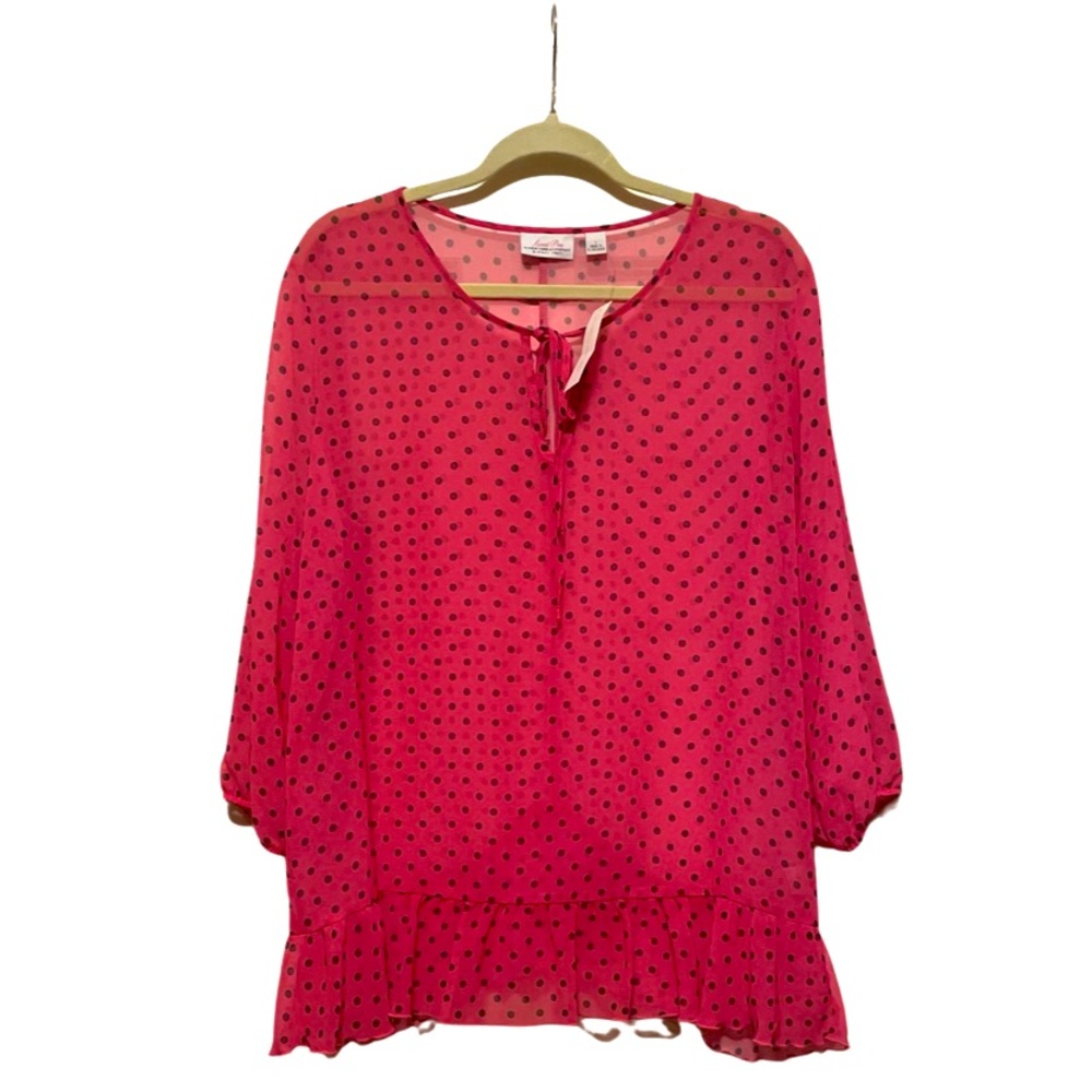 🎉🆕🎉 Pink Polka Dot Blouse with Ruffle Hem